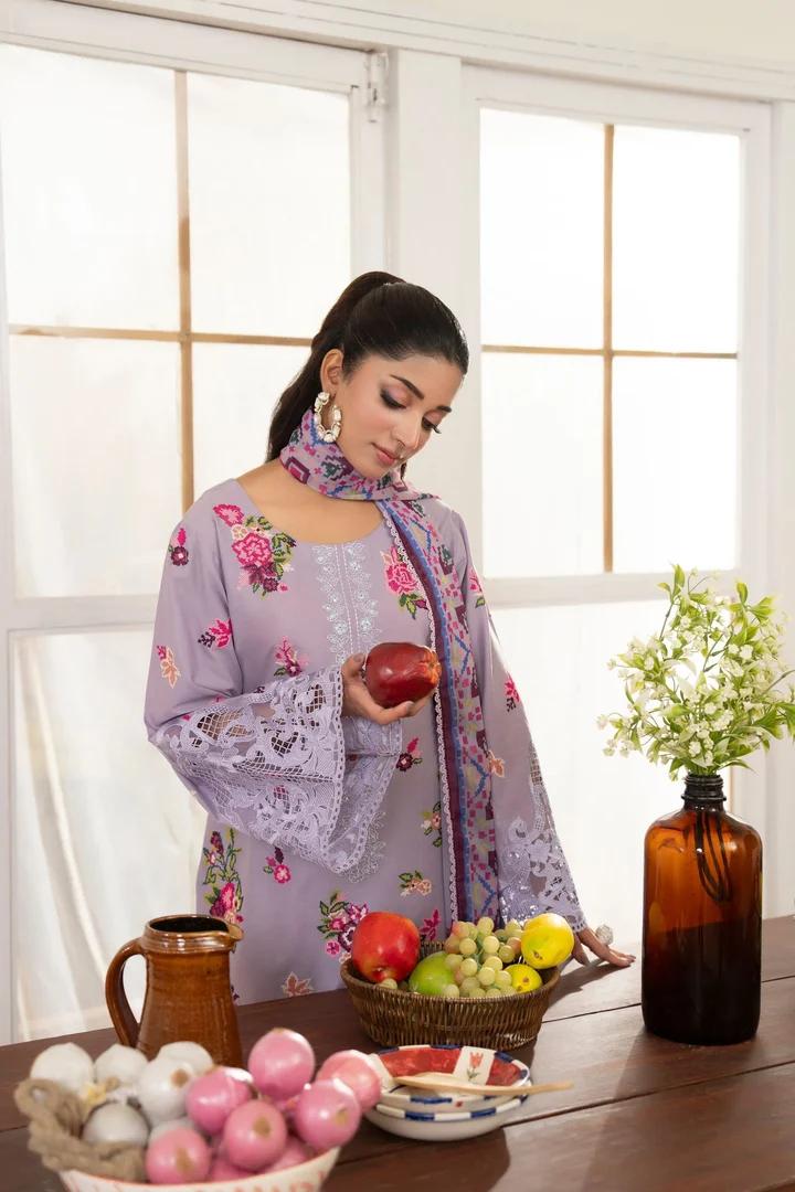 Elegant Lawn Suit with Farshi Sweep - Image 2