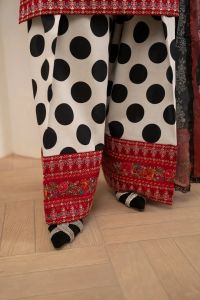 Flora Edit Embroidered Lawn Suit - Thumbnail 7