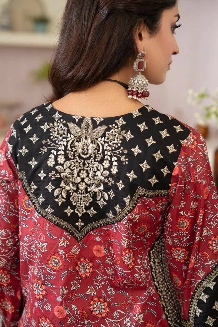 Luxury Lawn Ensemble - Image 8