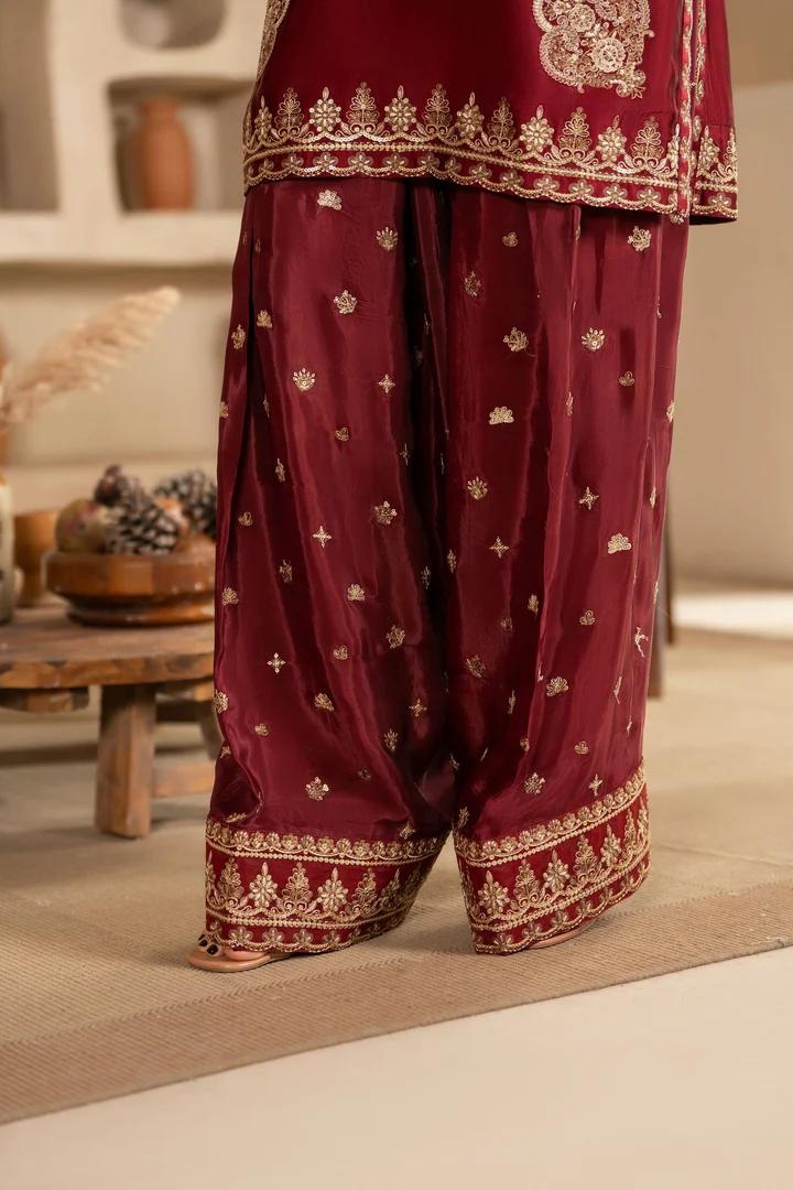 Regal Paisley Tilla Suit - Image 16