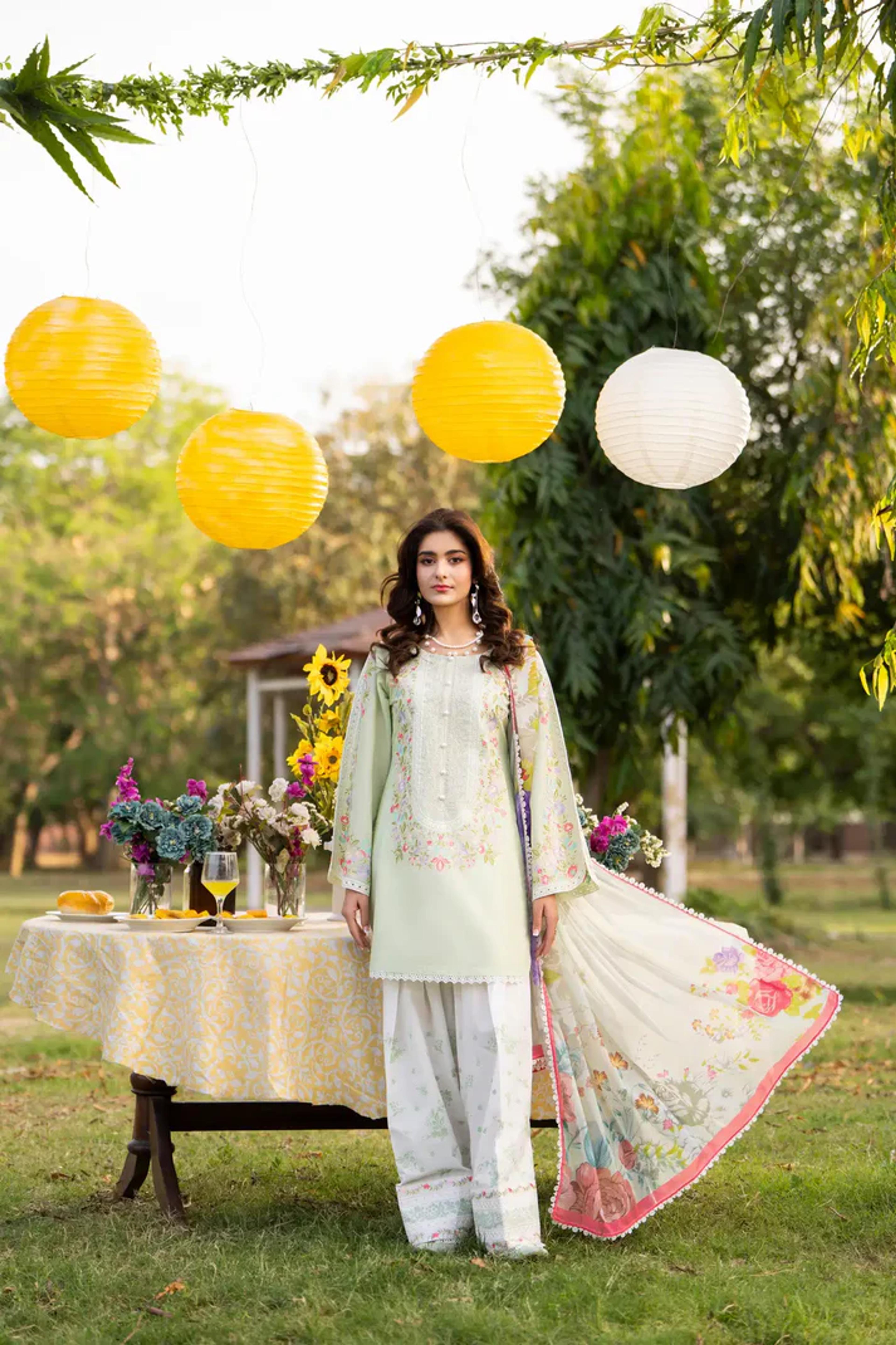 Embroidered Short Shirt & Farshi Shalwar  - Thumbnail 9