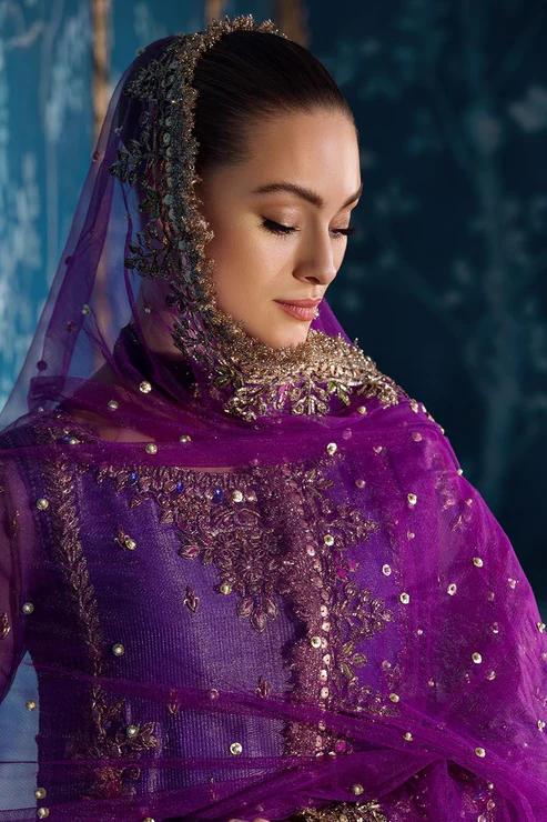 Hand-Embroidered Mesuri Karandi - Image 16