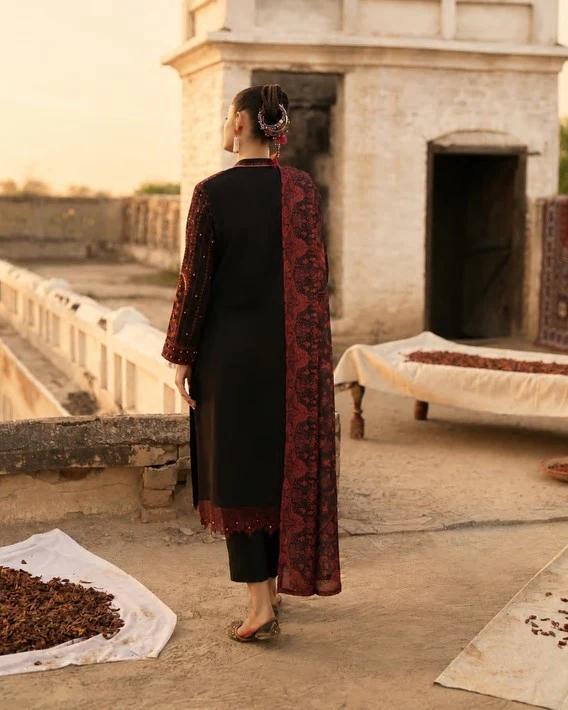 Embroidered Lace Lawn Ensemble - Image 2