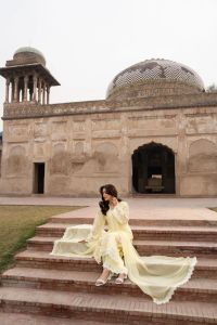 Chikankari Long Shirt with Sequins Dupatta & Capri - Thumbnail 5