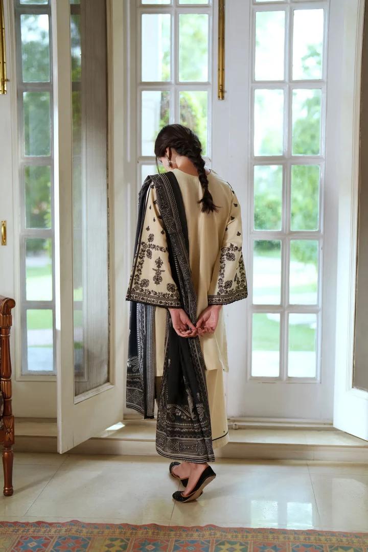 Ivory Elegance Embroidered Lawn Suit - Image 4