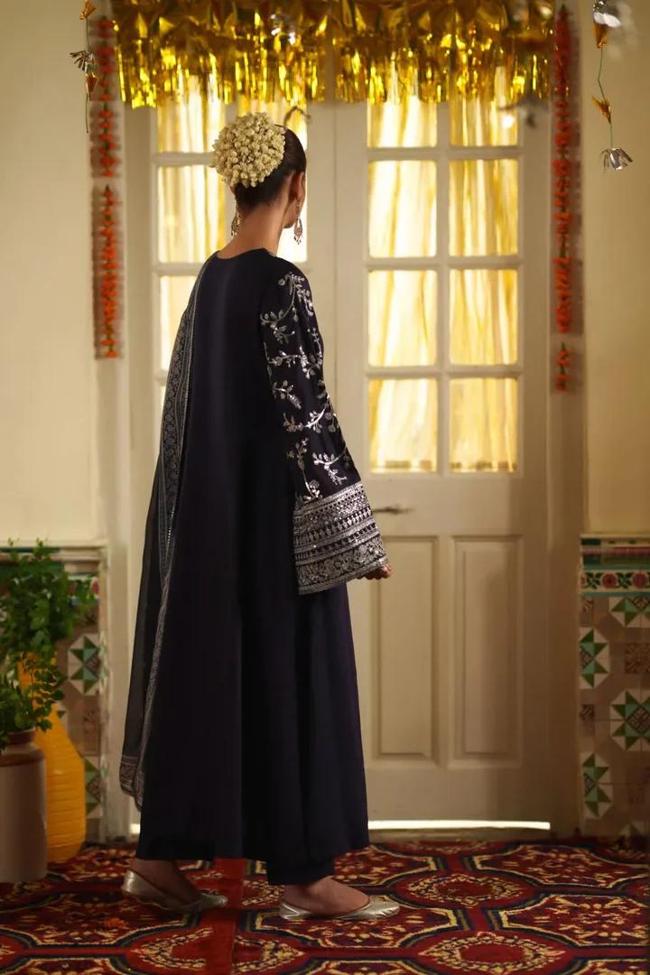 Navy Silver Embroidered Suit - Image 3