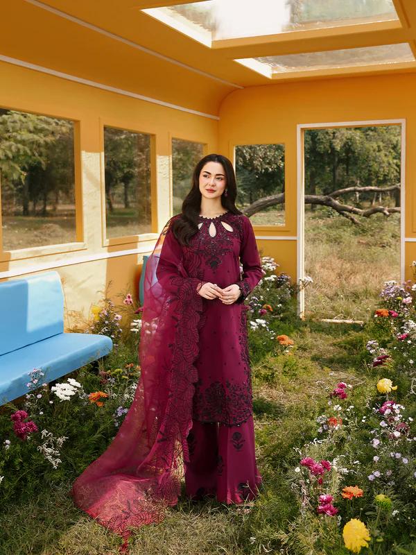 Handcrafted Jacquard with Cutwork Organza Dupatta - Image 1
