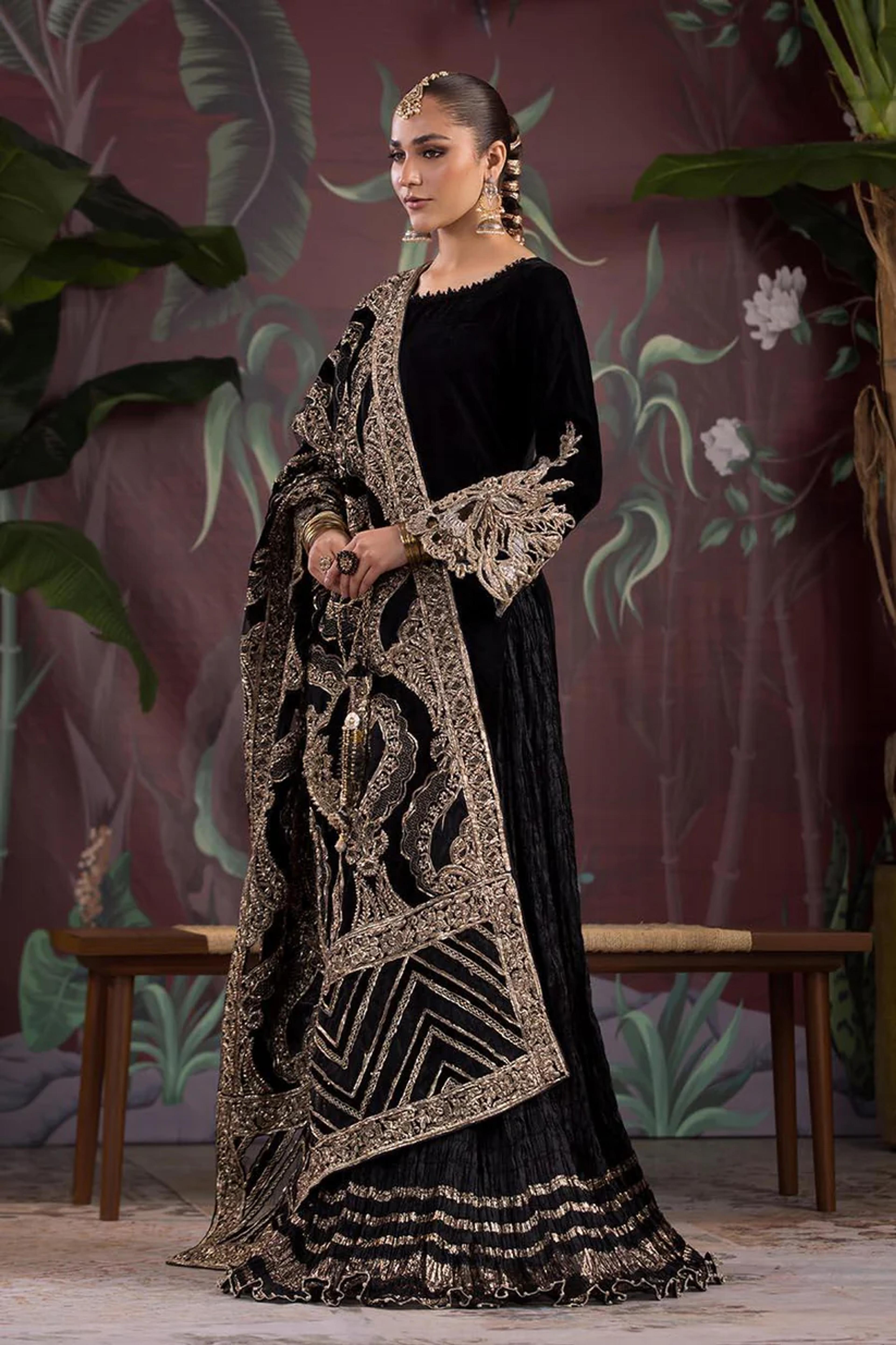Embroidered Velvet Suit with Net Shawl - Thumbnail 5