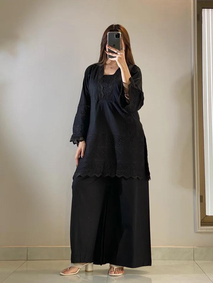 Lace Suit with Embroidered Flapper - Image 2