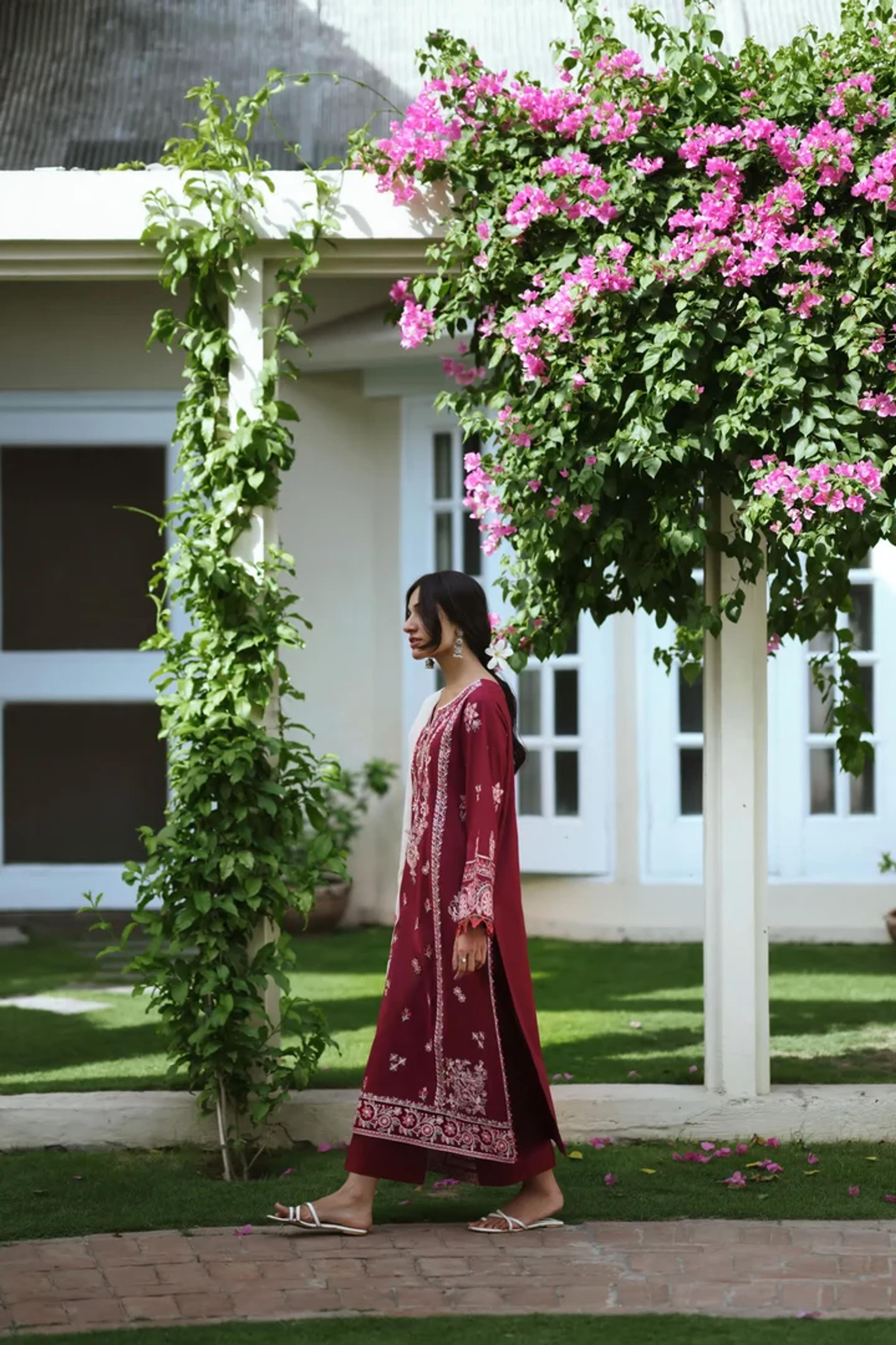 Rustic Maroon Lawn Suit - Thumbnail 2