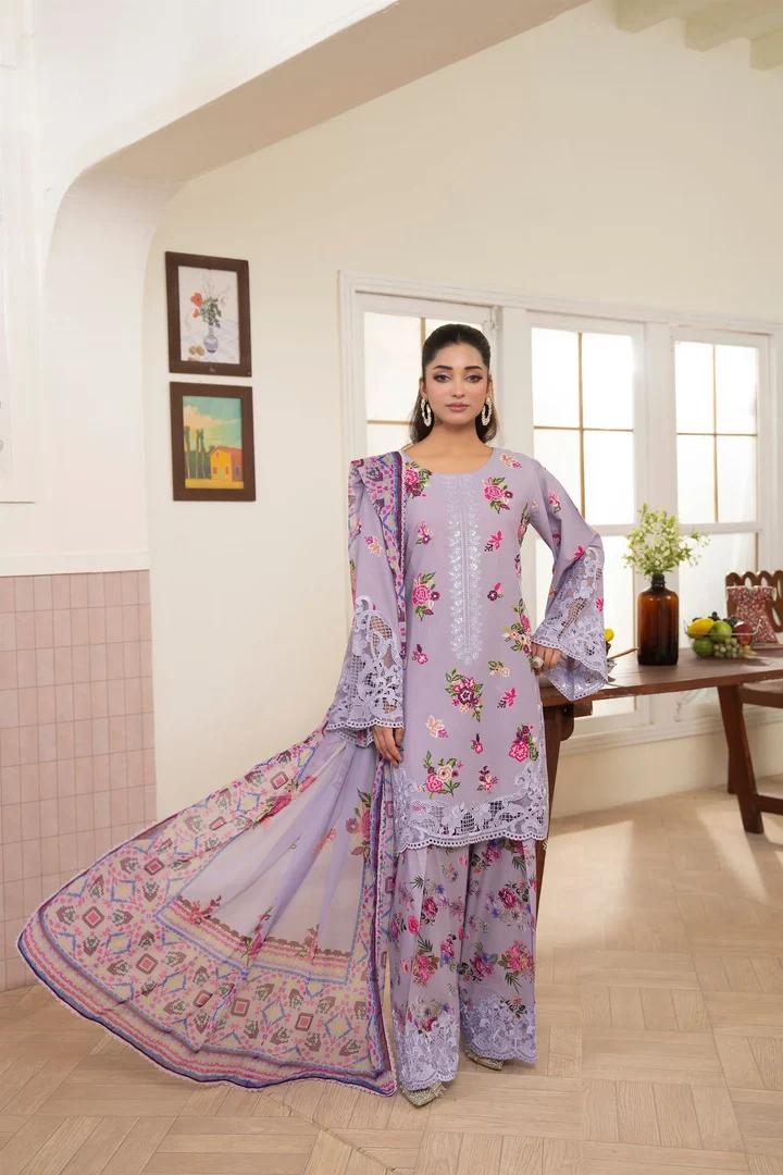 Elegant Lawn Suit with Farshi Sweep - Image 1