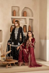 Regal Paisley Tilla Suit - Thumbnail 1