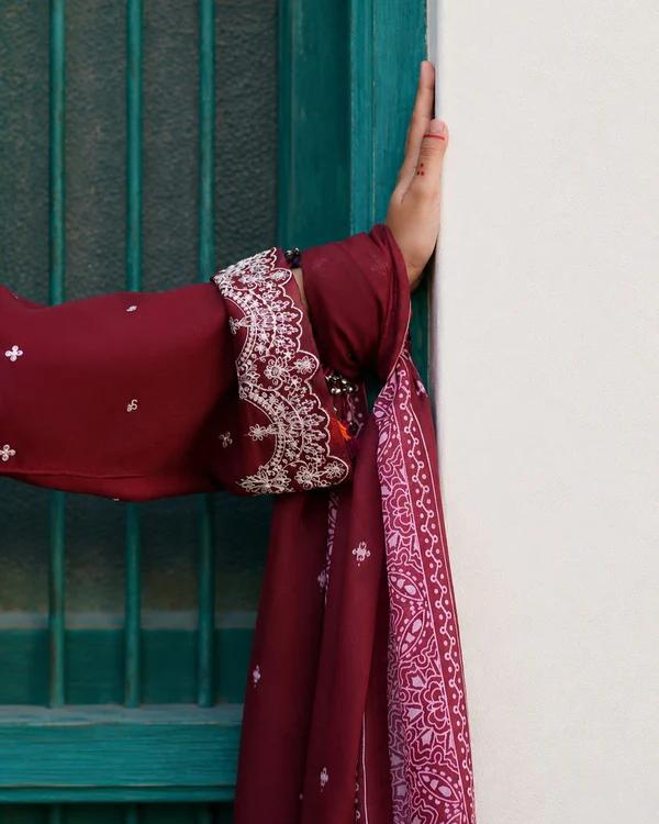 Lawn & Lace Ensemble - Image 7