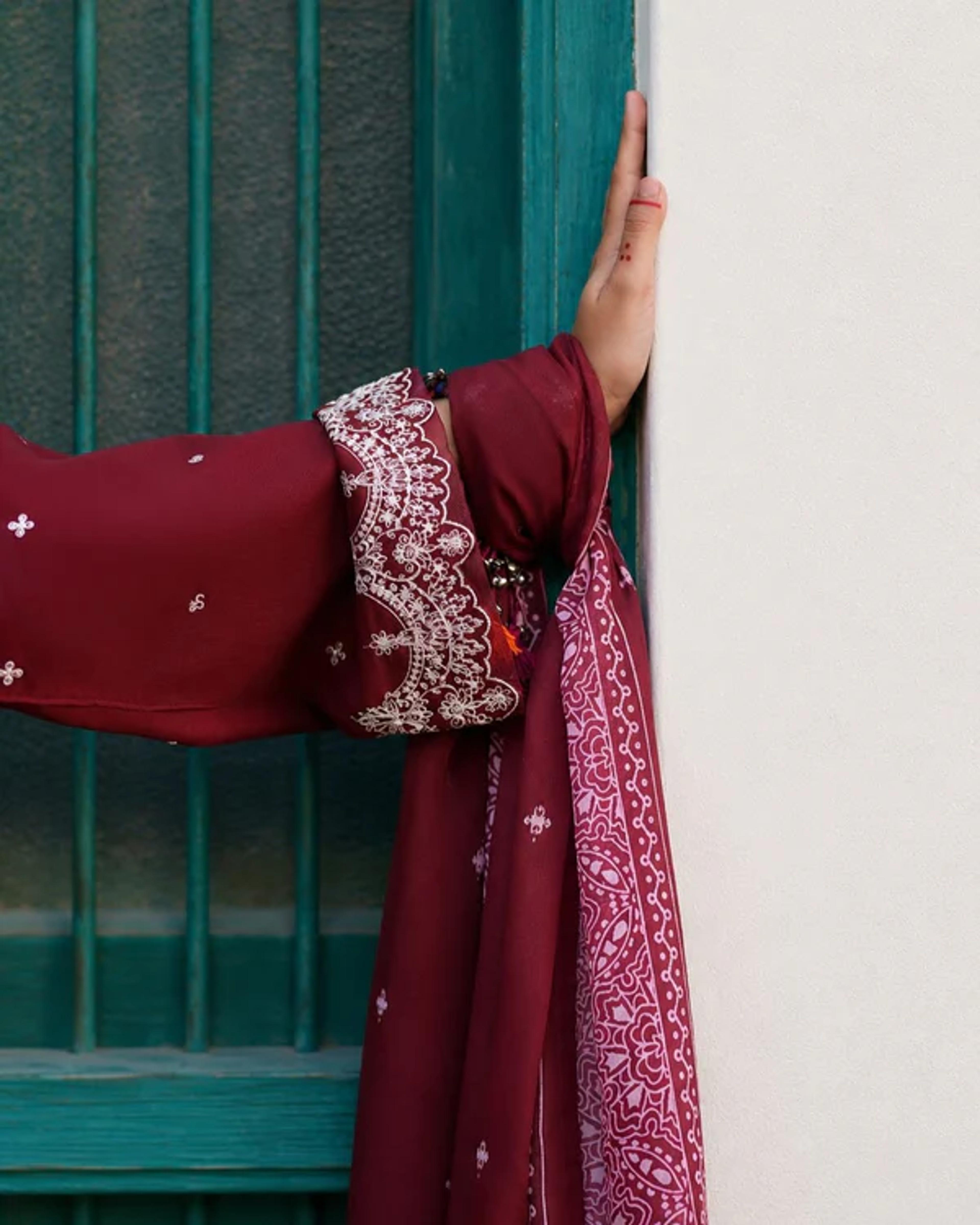 Lawn & Lace Ensemble - Thumbnail 7