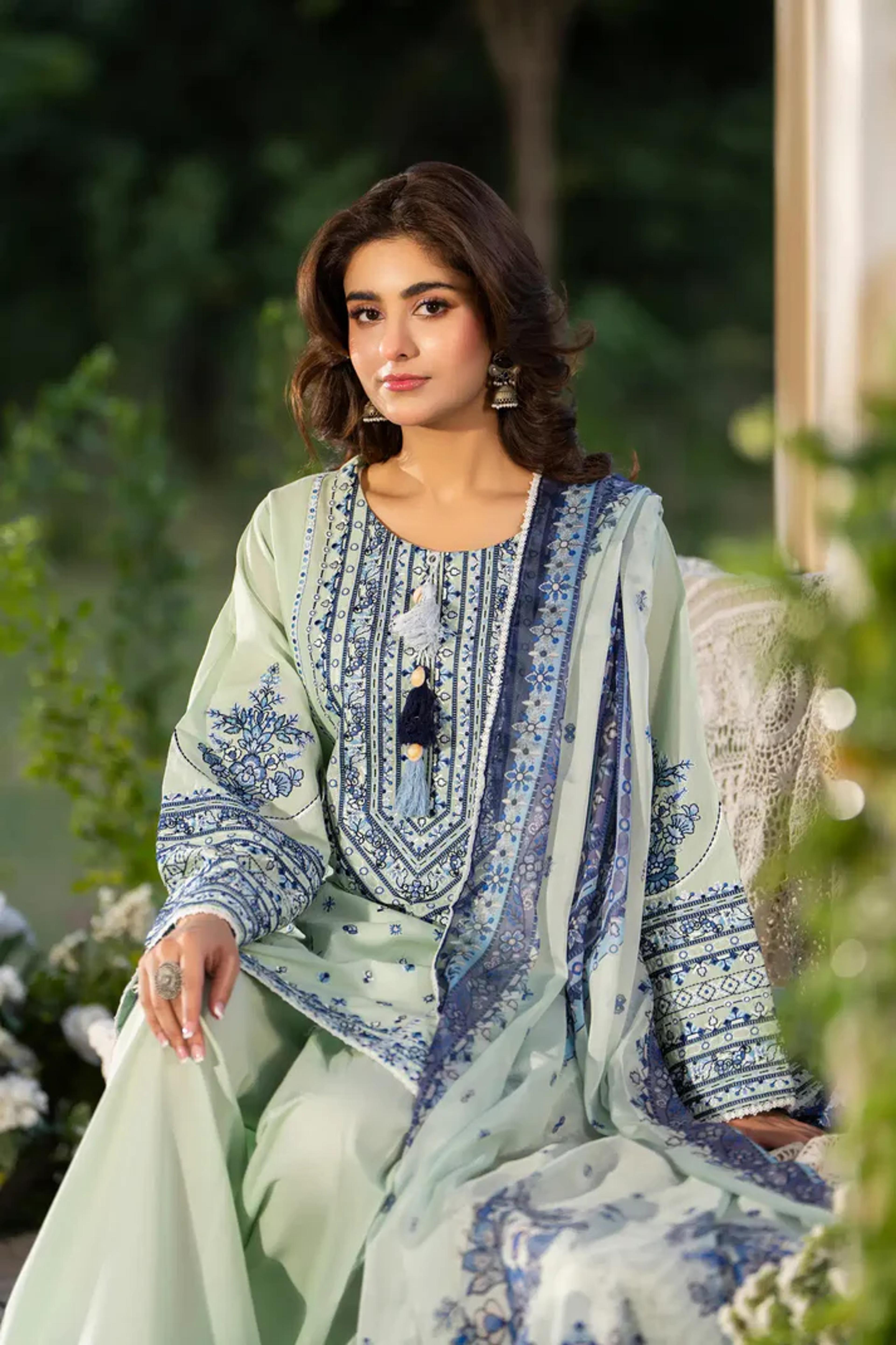 Multi-Thread Embroidered Shirt with Classic Shalwar - Thumbnail 13