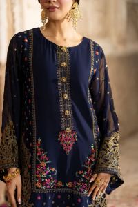 Multi-Thread Shirt with 3D Motifs & Russian Grip Shalwar - Thumbnail 4