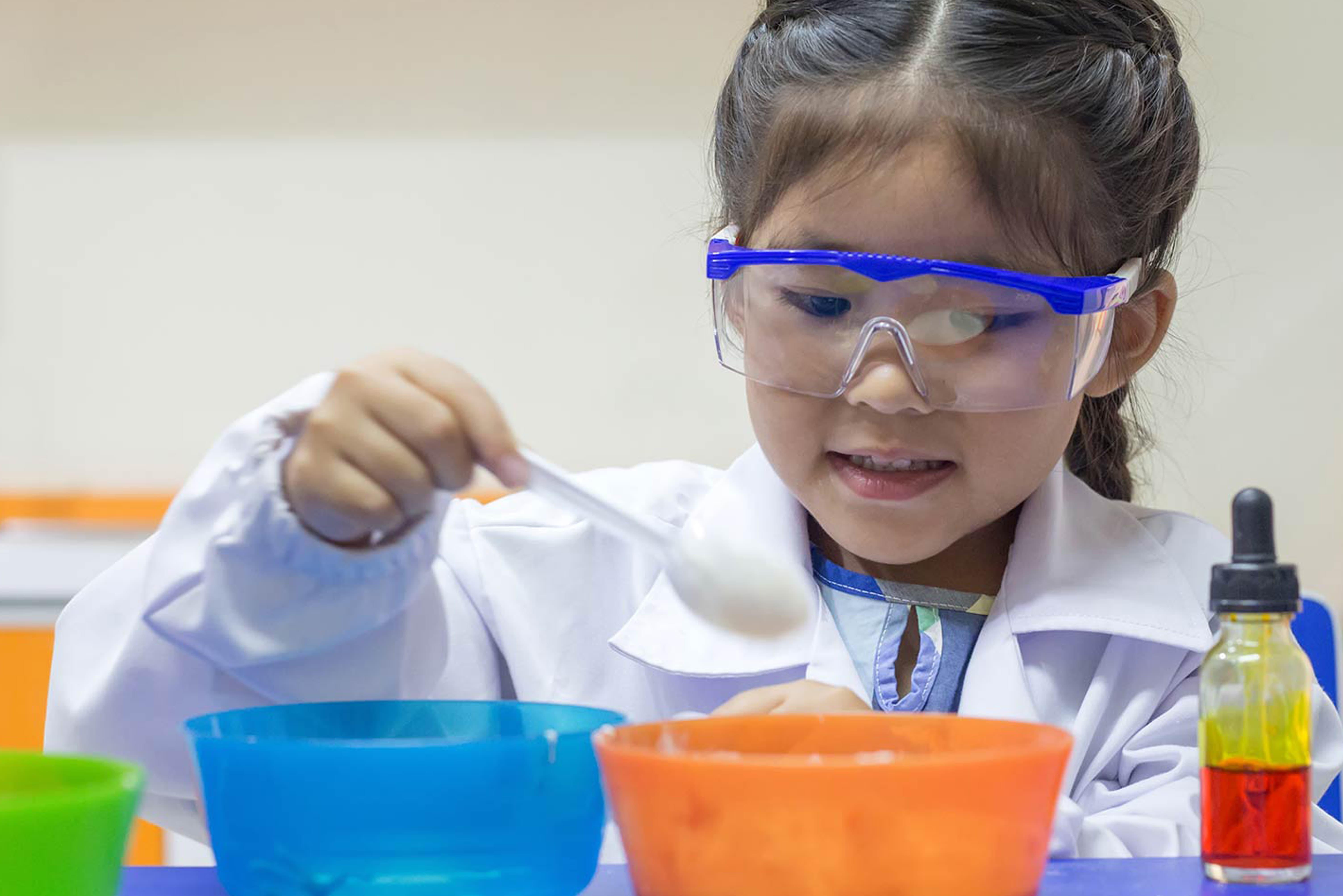 Teaching Science the Montessori Way
