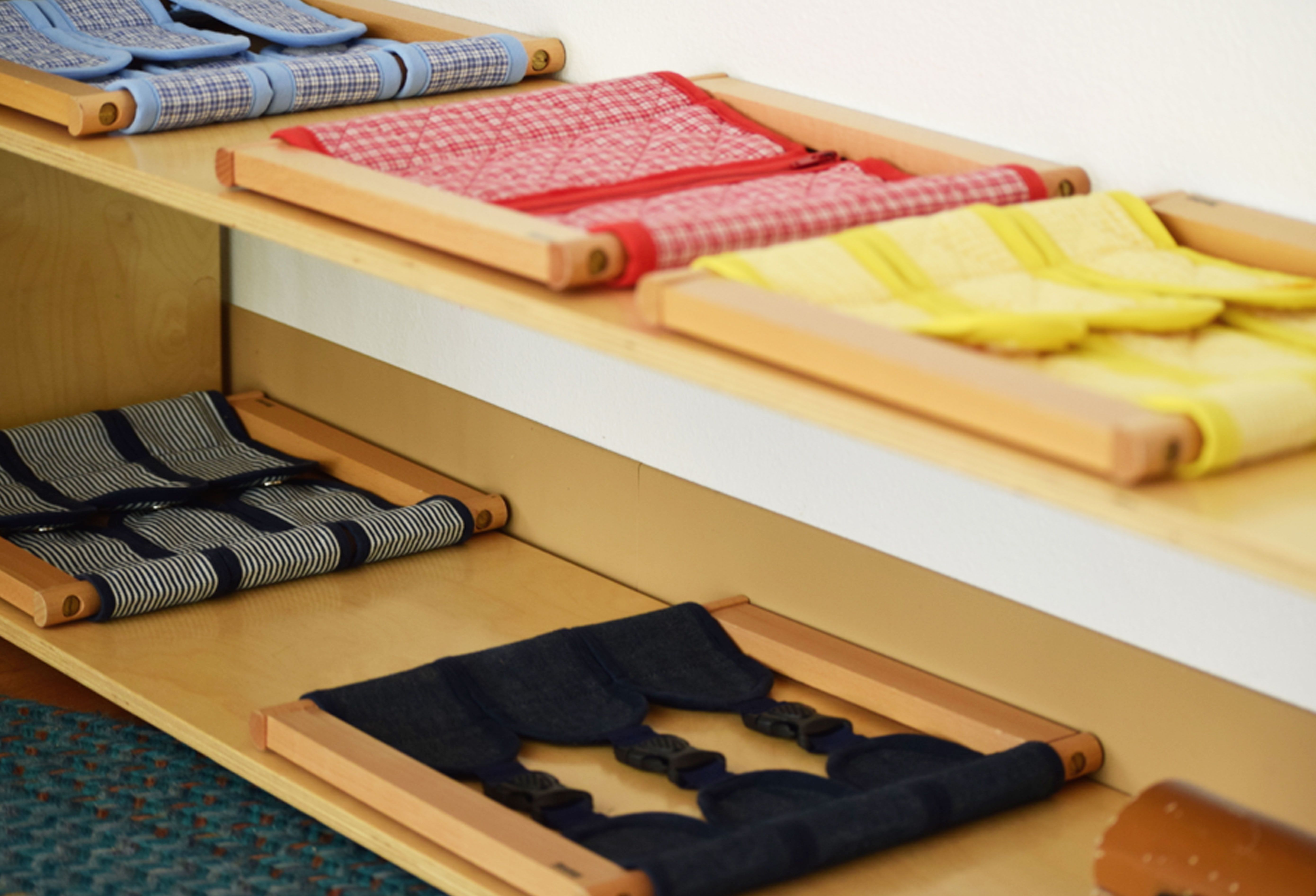 AIPS | Resources | Montessori Materials Spotlight - Dressing Frame : Zipper