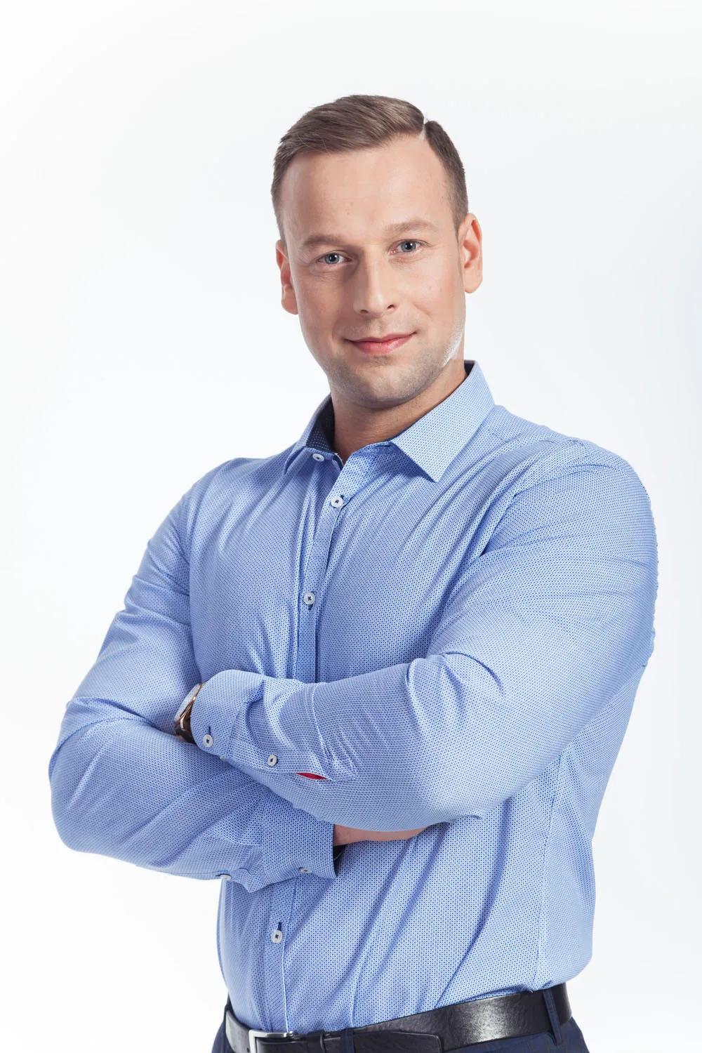 Men's portrait session in the Riga studio, photo 14