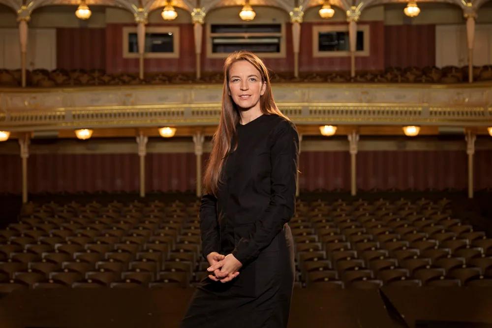 Corporate and employee portrait session, photo 11