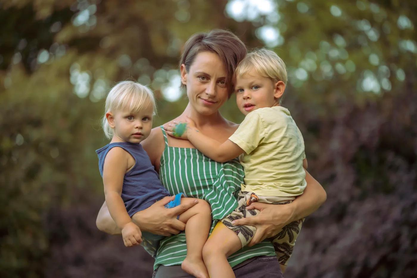 Family portrait session in the Riga studio, photo 25