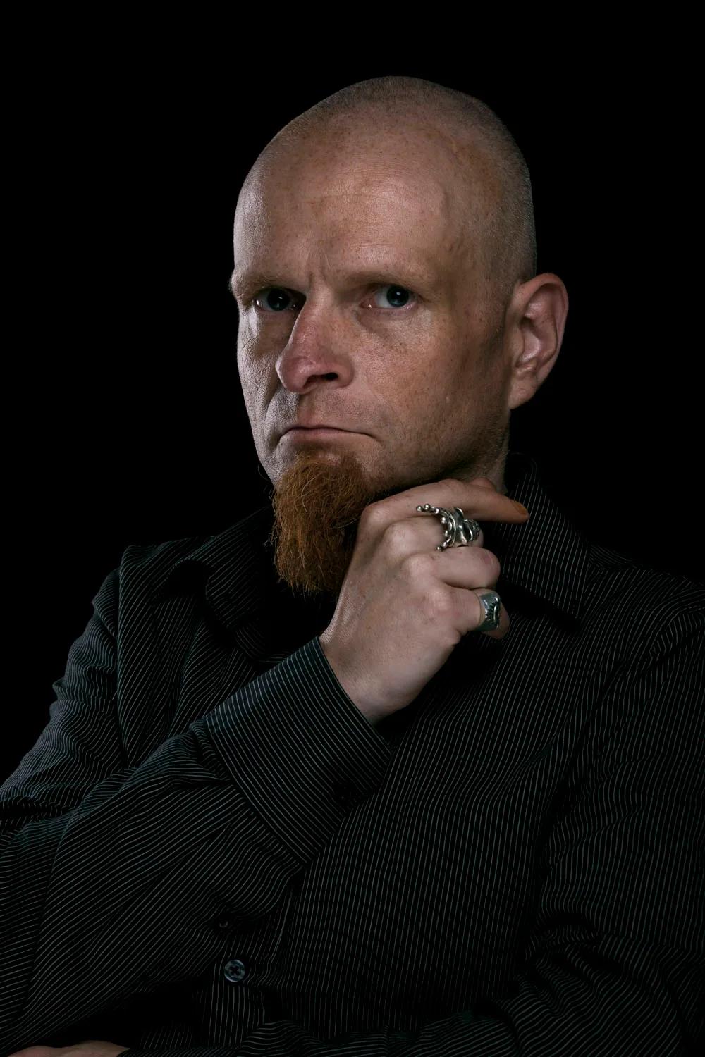 Men's portrait session in the Riga studio, photo 6