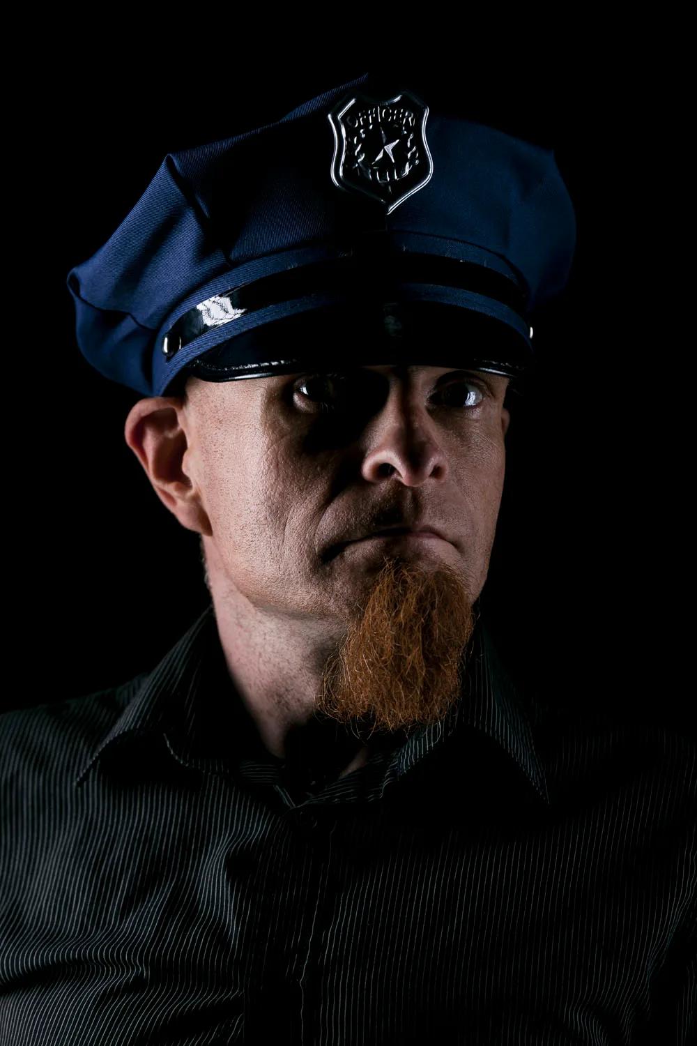 Men's portrait session in the Riga studio, photo 2