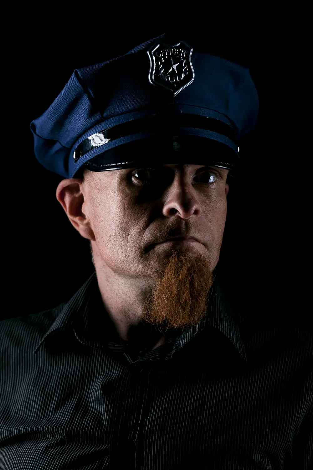 Men's portrait session in the Riga studio, photo 2