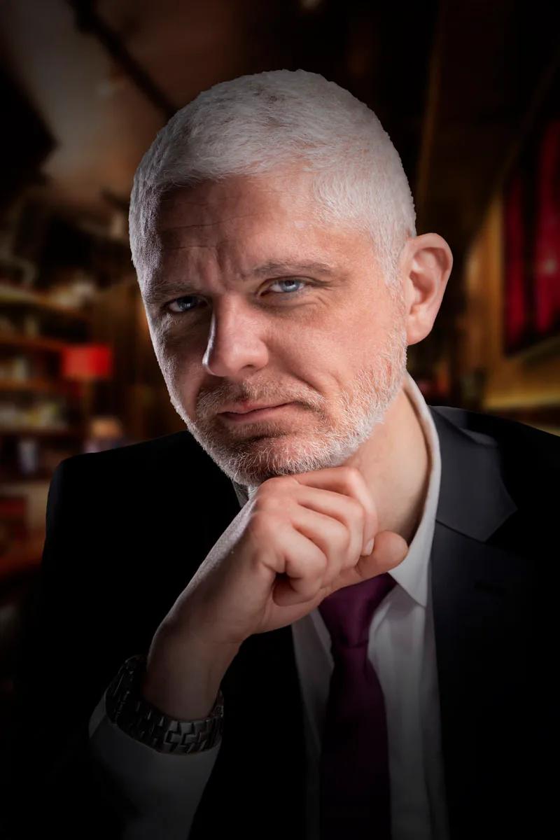 Men's portrait session in the Riga studio, photo 53