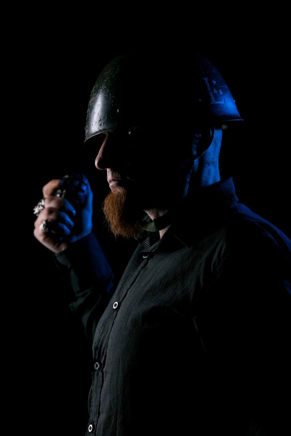 Men's portrait session in the Riga studio, photo 3