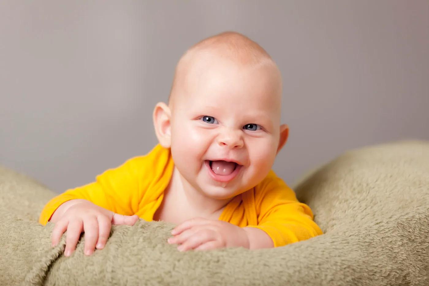 Family portrait session in the Riga studio, photo 7