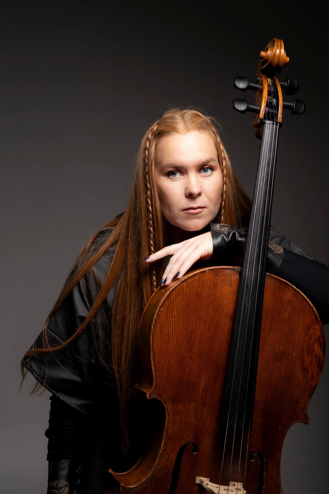 Women's portrait session in the Riga studio, photo 38