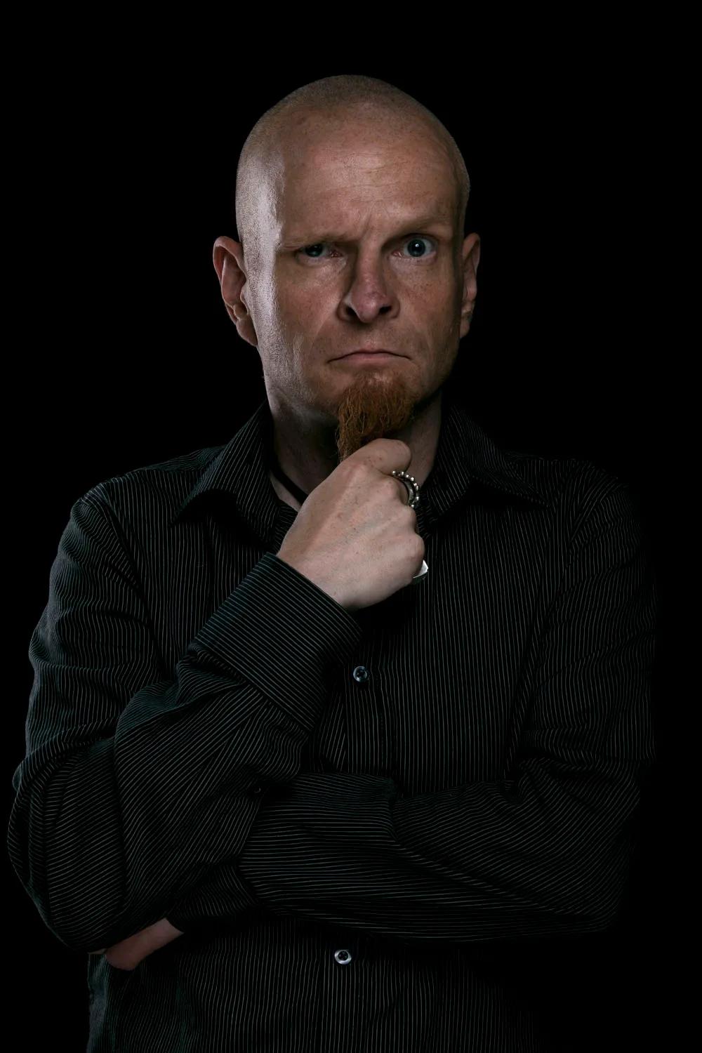 Men's portrait session in the Riga studio, photo 7
