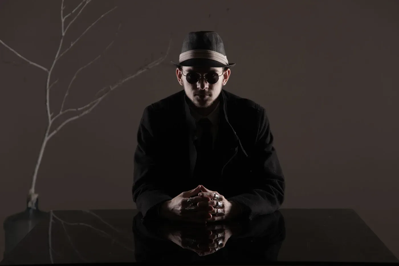 Men's portrait session in the Riga studio, photo 13