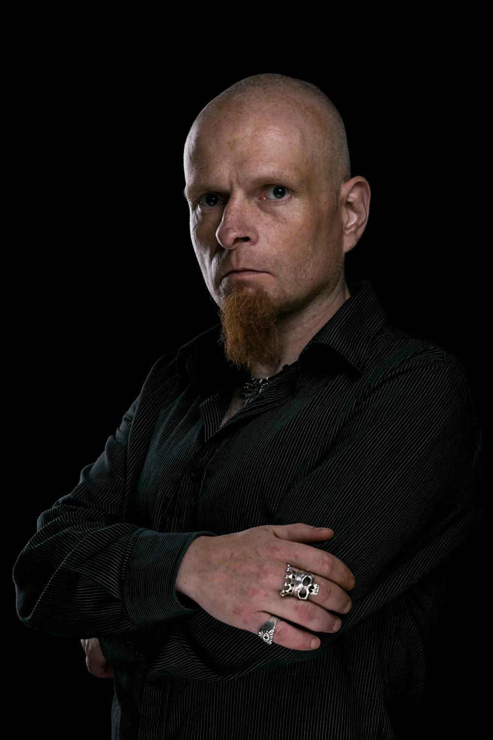 Men's portrait session in the Riga studio, photo 5