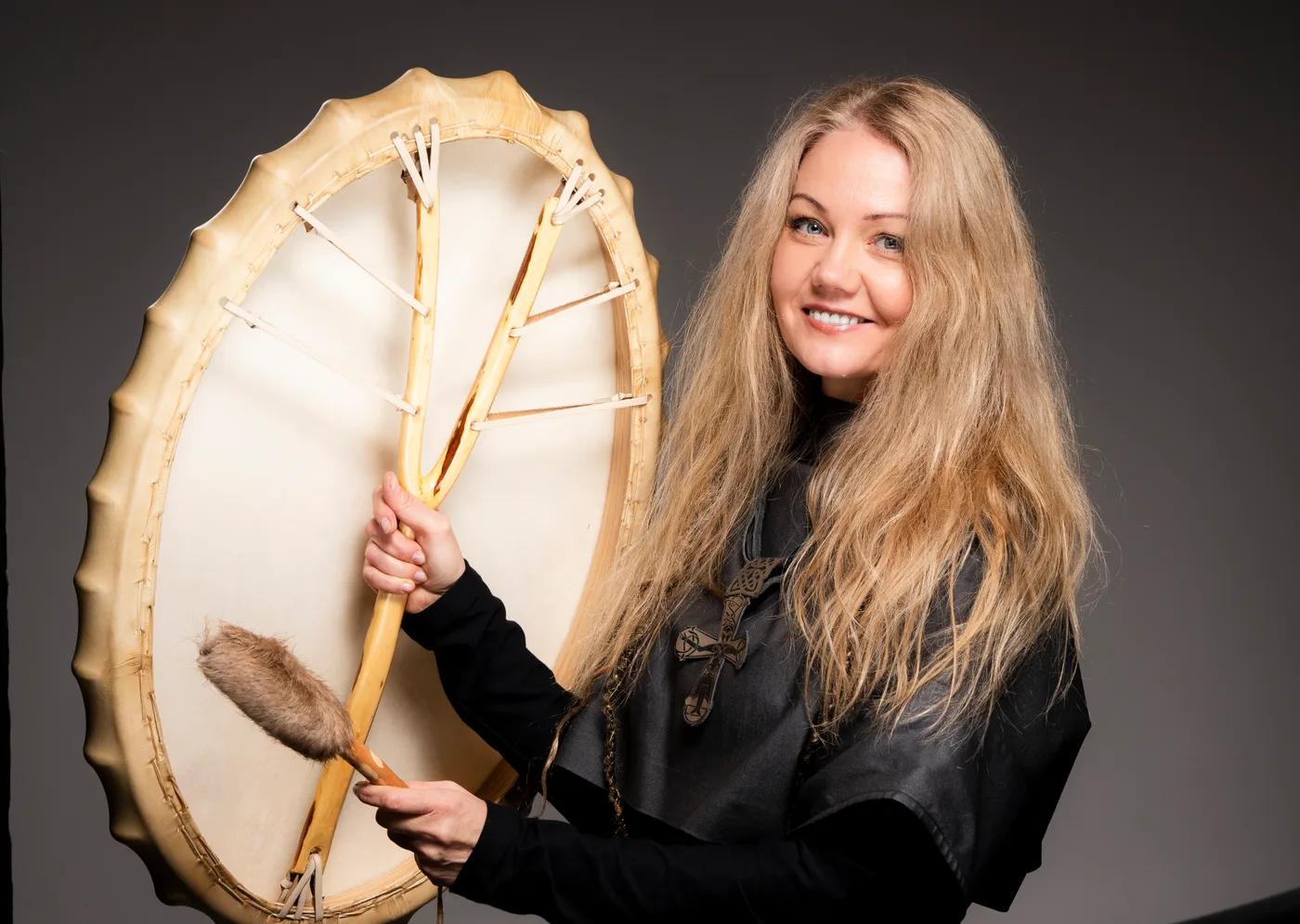 Women's portrait session in the Riga studio, photo 40