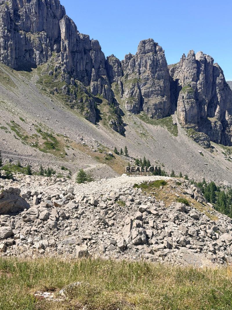 Le Sommet Des Aiguilles De Chabrières 