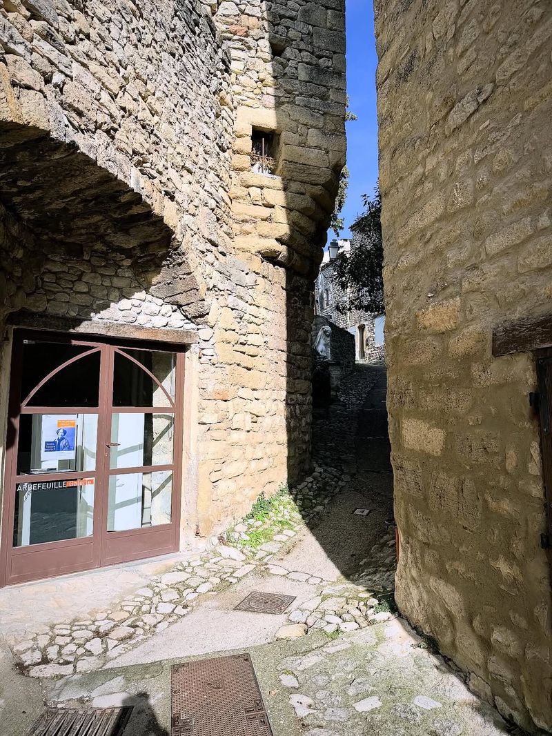 Le Village De Lurs 