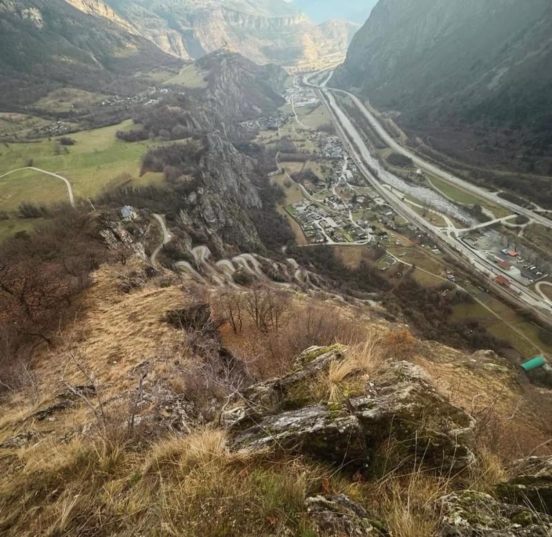 Le Sommet De La croix De Chevrotière & Les Lacets De Montverniers 