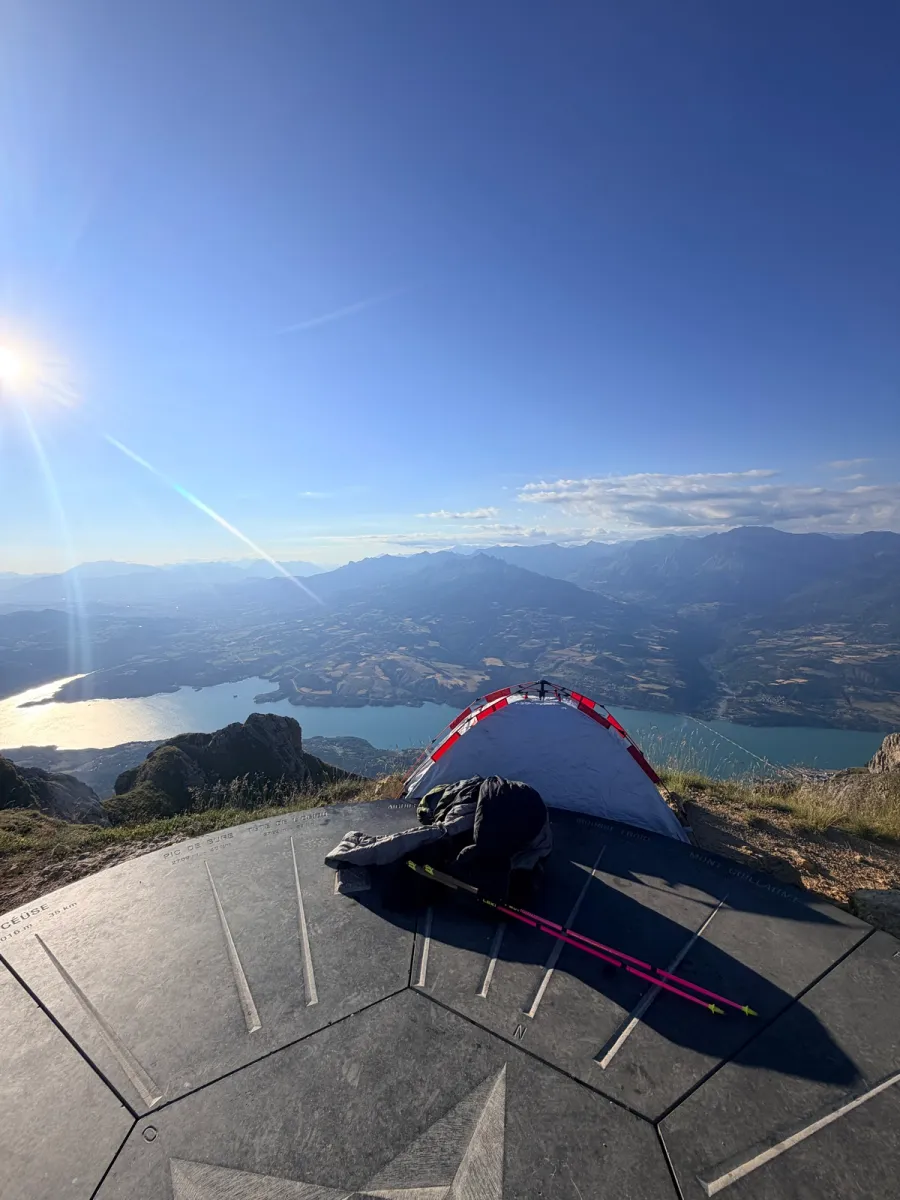 Image Bivouac au Sommet du Pic Du Morgon