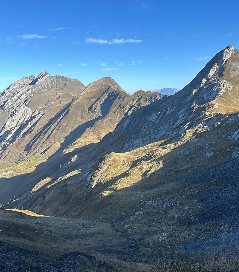 Le Lac Du Mont Charvin