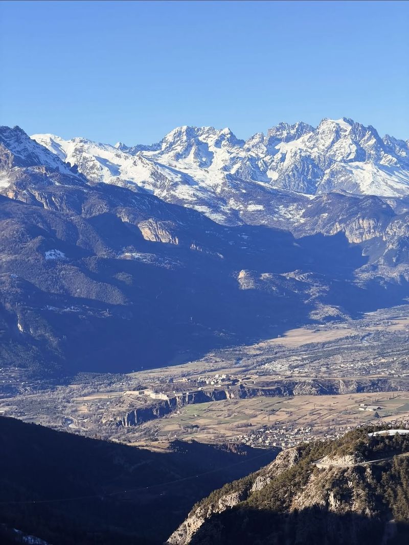 Le Sommet Du Château de Vars
