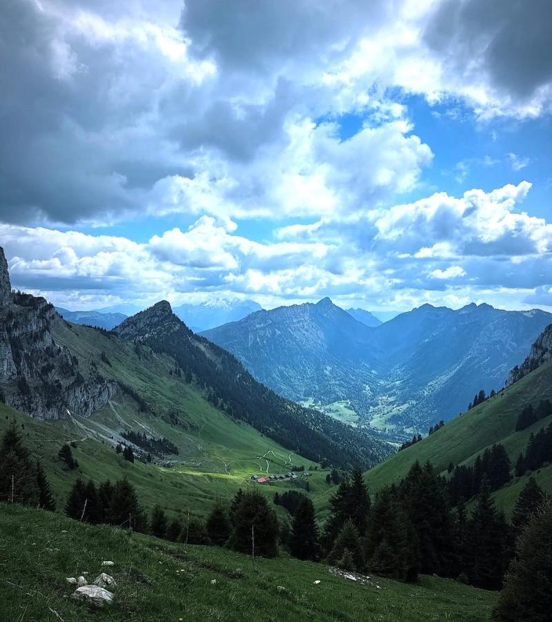 Le Lac De Lessy