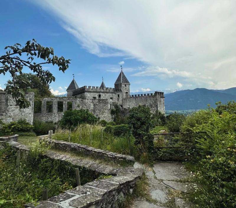 Le Château De Miolans 