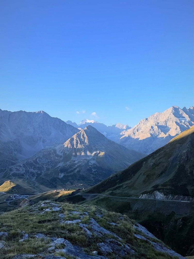 Bivouac Solo Au Col Du Galibier  Versant Sud 