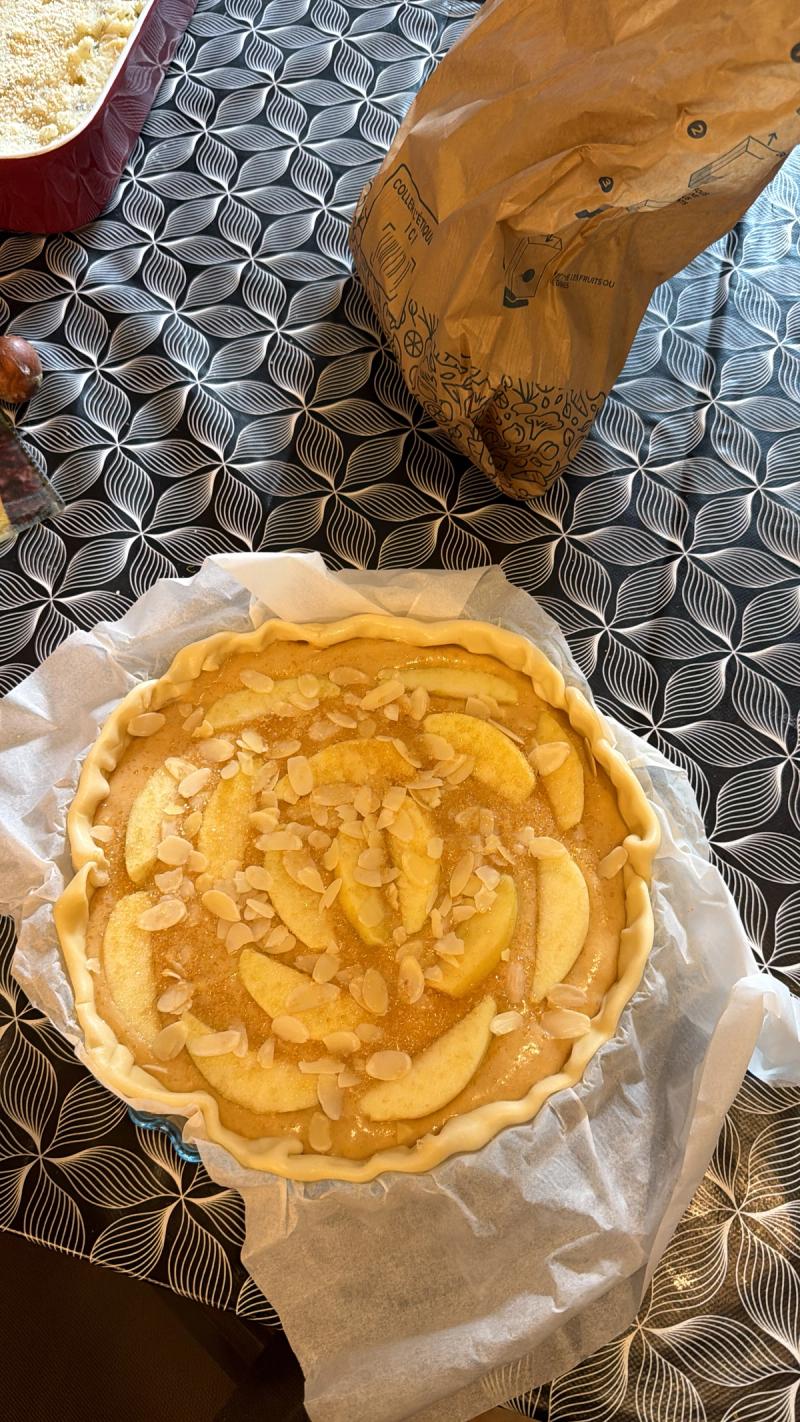 Tarte au Pommes & amandes Effilées 