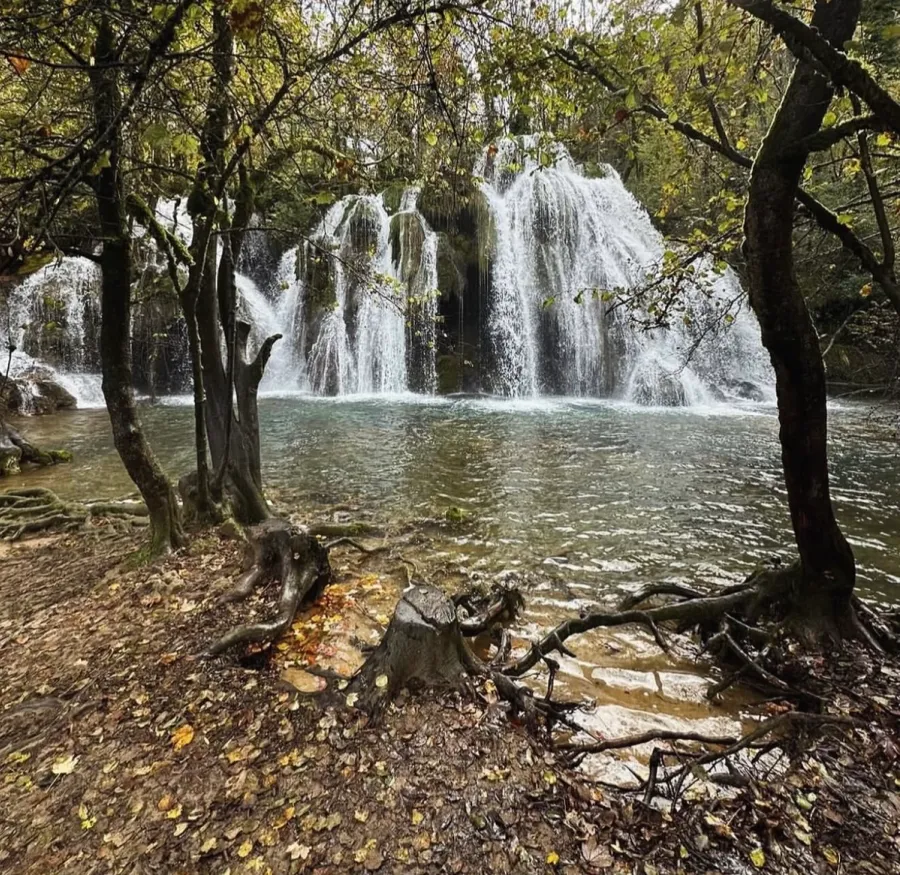 Image La Cascade Des Tufs