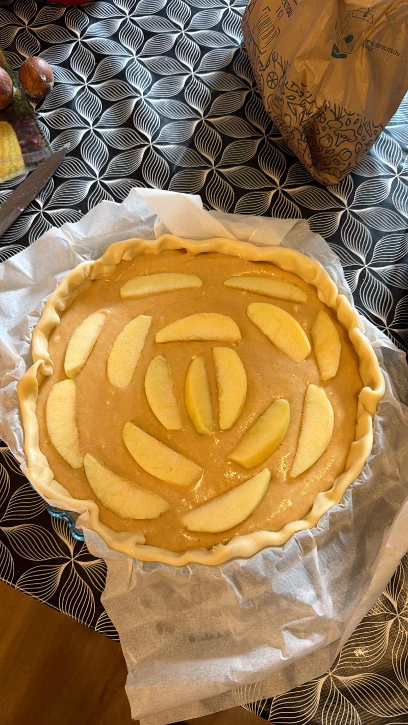 Tarte au Pommes & amandes Effilées 