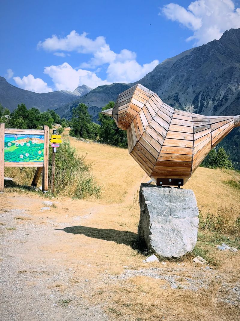 Le Sentier Du Peuple Des Oiseaux 