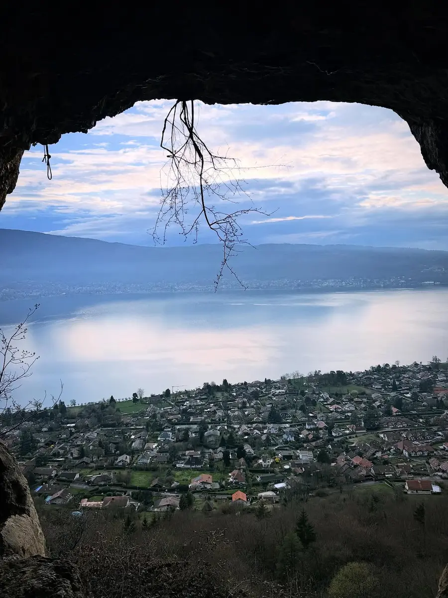 Image Le Belvédère De La Grotte des Sarrazins